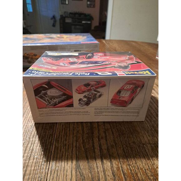 2003 Revell Monogram Dale Earnhardt Jr. 8 Monte Carlo Race Car NASCAR Kit Sealed - Picture 5 of 9